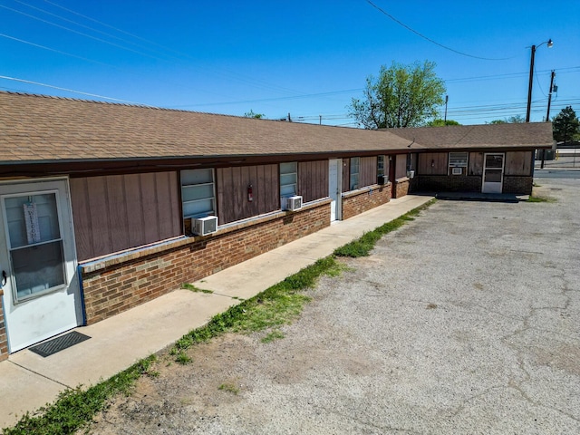 view of single story home