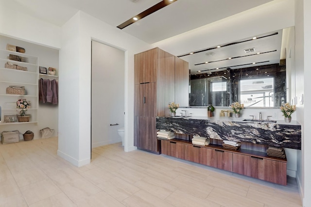 kitchen featuring sink