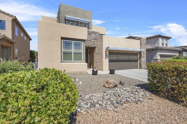 view of front of house featuring a garage