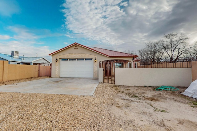 view of front facade featuring a garage