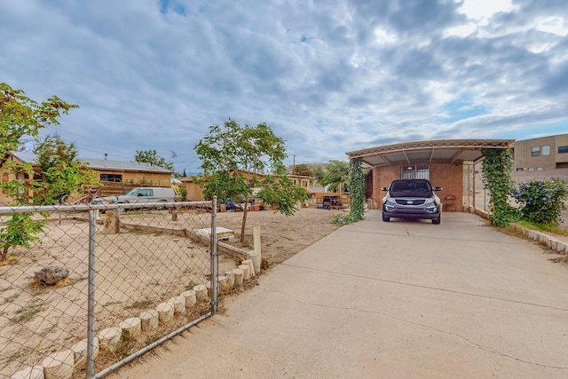 view of front facade featuring a carport