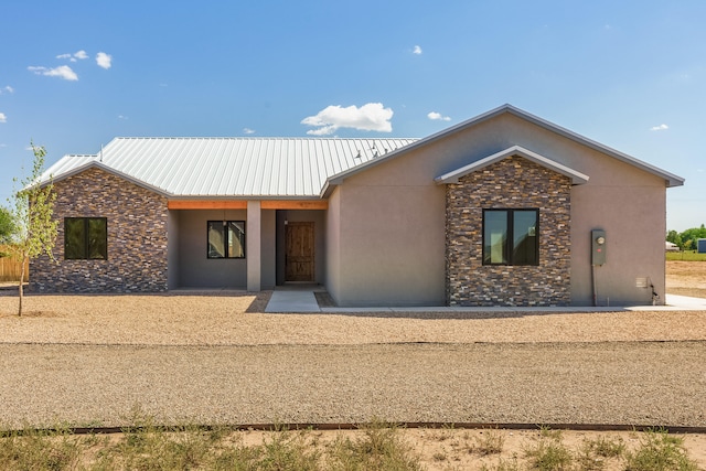 view of front of property