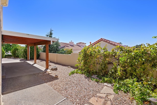 view of yard featuring a patio