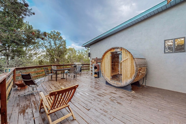 deck with grilling area