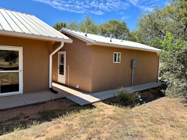 view of property exterior