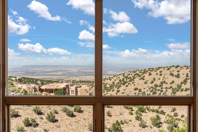 water view with a mountain view