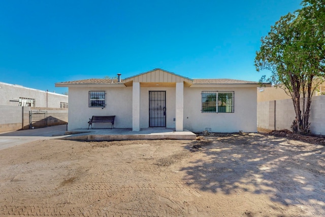 view of front of home featuring a patio area