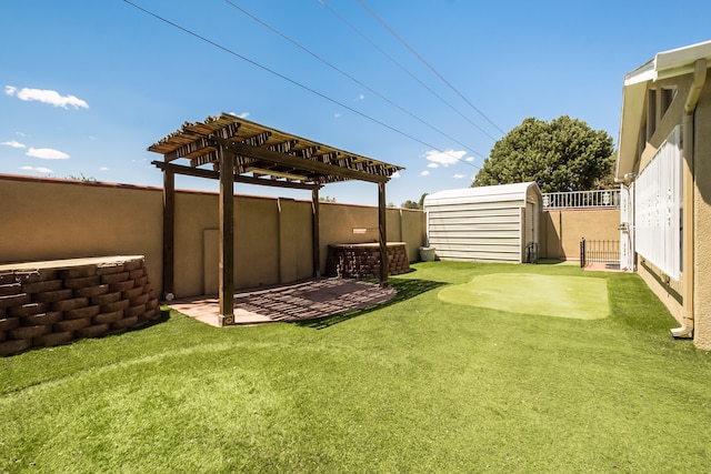 view of yard featuring a storage unit