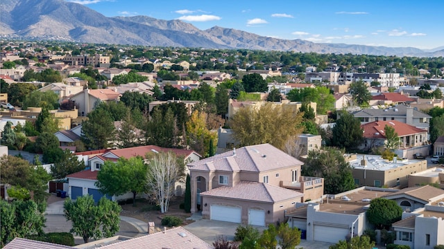 bird's eye view featuring a mountain view