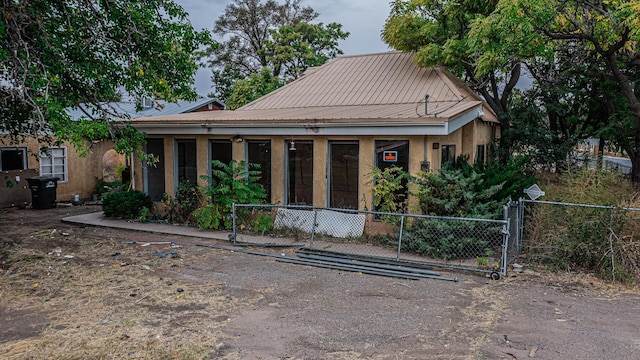 view of front of property