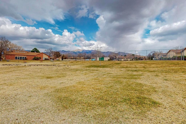 view of yard with a mountain view