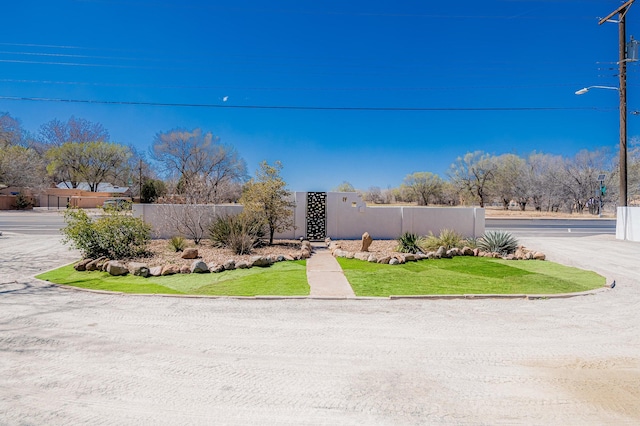 view of front of home with a front yard