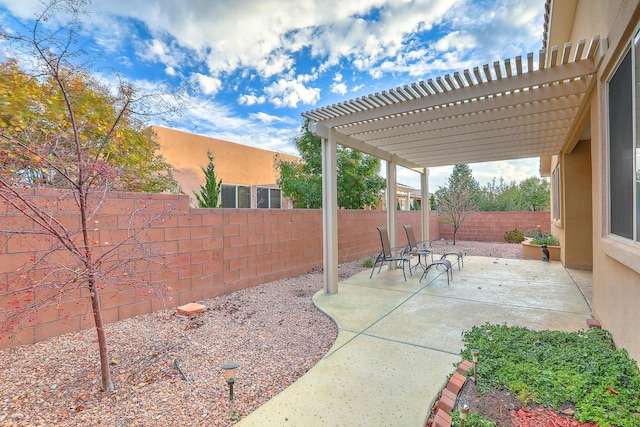 view of patio featuring a pergola