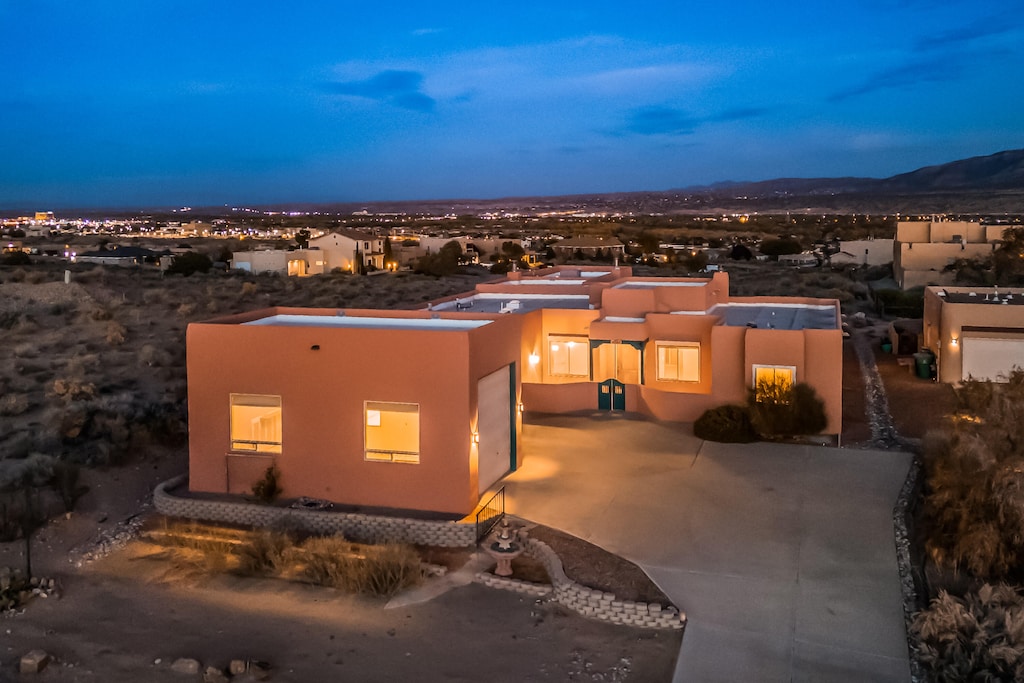 view of aerial view at dusk