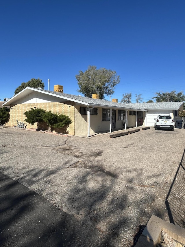 view of front facade featuring a garage