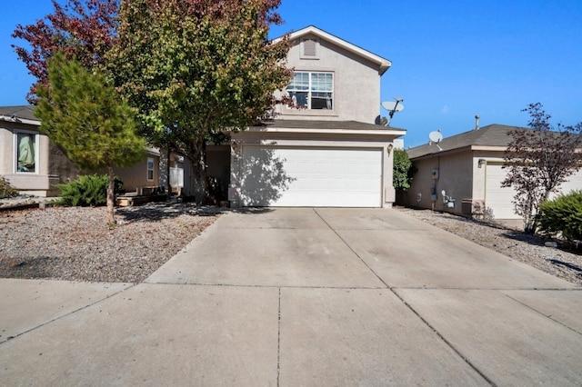 view of front property featuring a garage