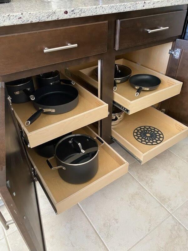 room details with dark brown cabinets