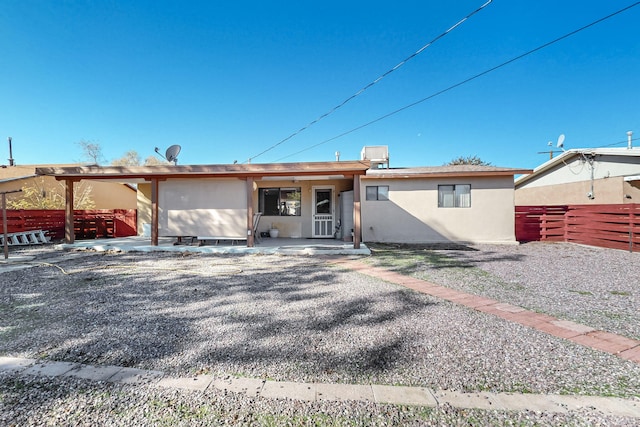 view of front of property