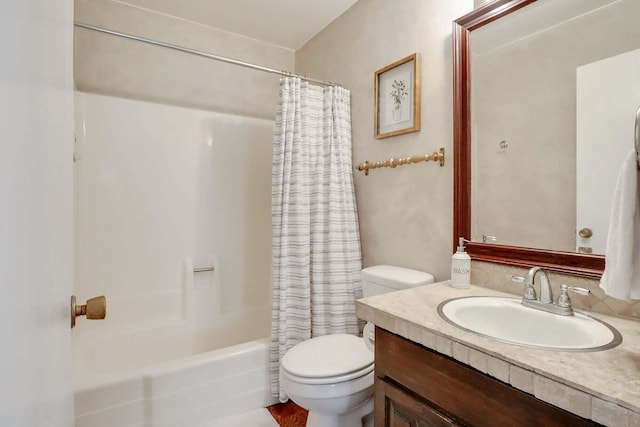 full bathroom with toilet, vanity, and shower / tub combo with curtain