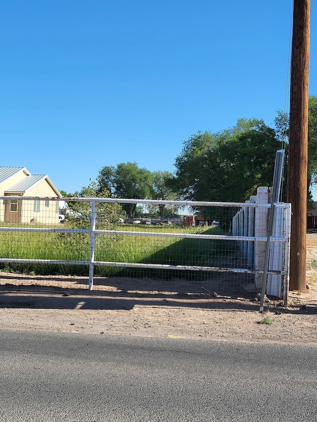 170 Esperanza Dr, Bosque Farms, NM 87068 - view of gate