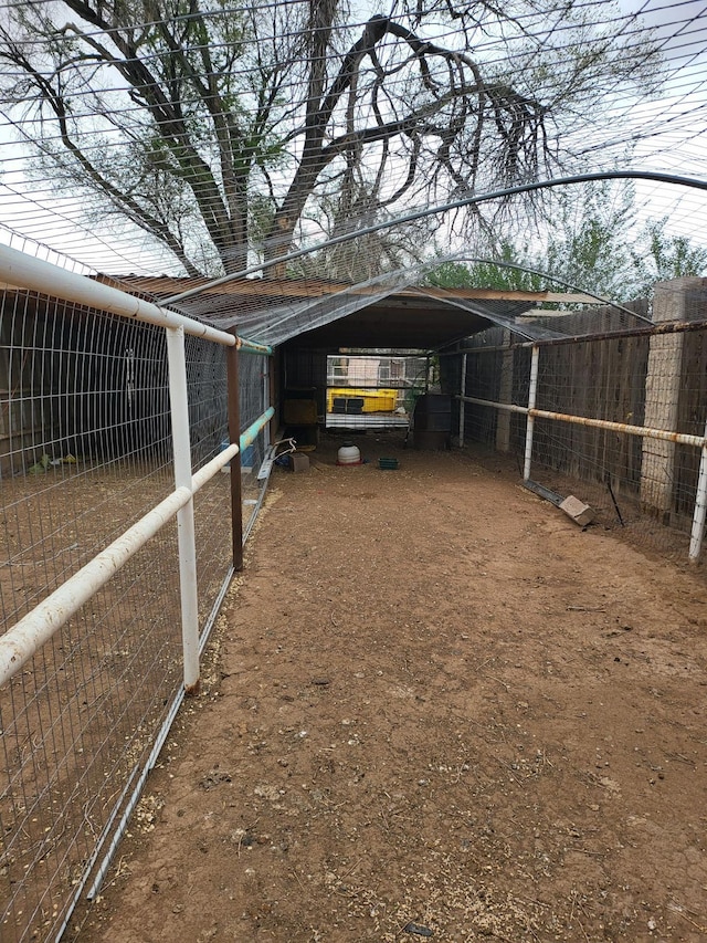 view of yard with an outdoor structure