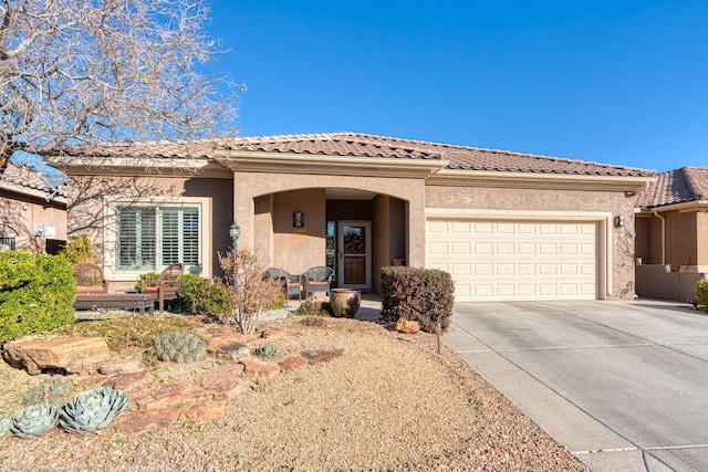 view of front of house featuring a garage