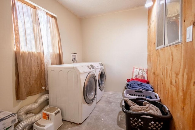 washroom with washer and clothes dryer