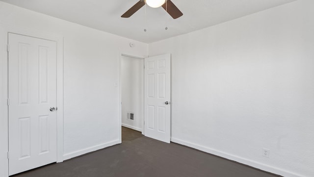 unfurnished bedroom with ceiling fan