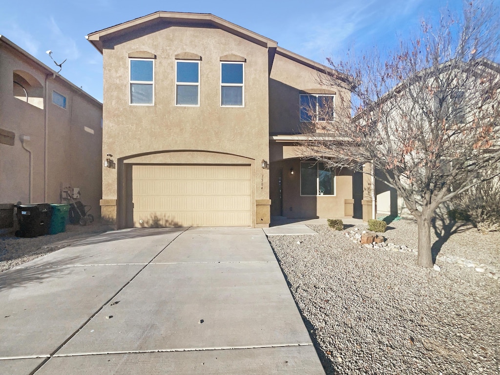 view of front facade featuring a garage