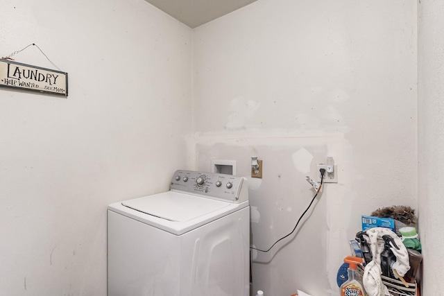 6284 State Highway 55, Mountainair, NM 87036 - laundry area with washer / dryer