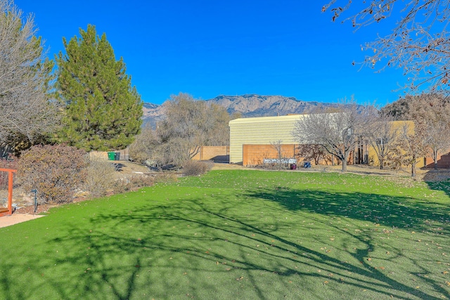 view of yard with a mountain view