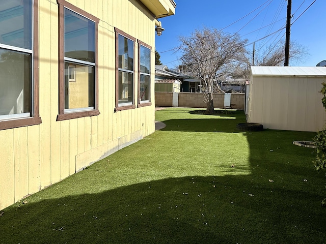 view of yard with a shed