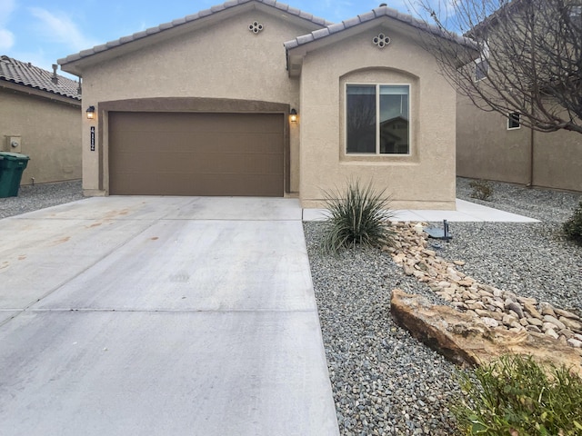 view of front facade with a garage