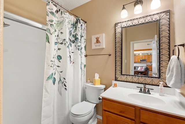 full bath with curtained shower, toilet, and vanity