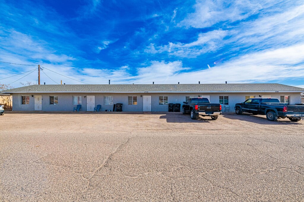 2700 Viola Rd SW, Albuquerque, NM 87105 - ranch-style house with uncovered parking