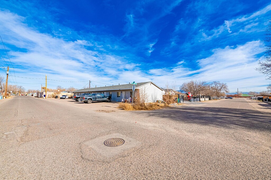 2700 Viola Rd SW, Albuquerque, NM 87105 - view of street