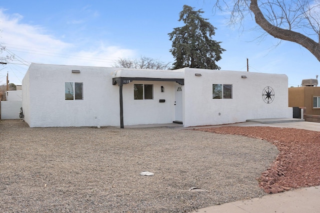 view of front of property