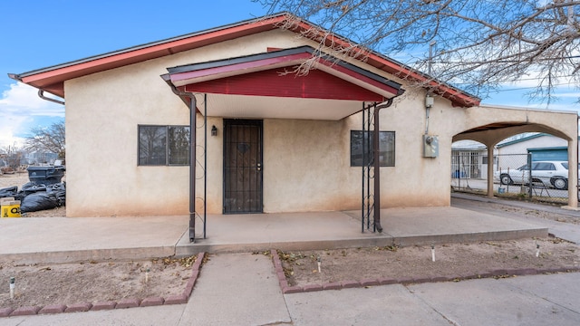 view of front facade with covered porch