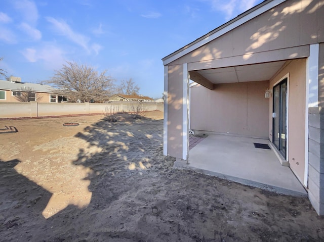 view of yard with a patio area