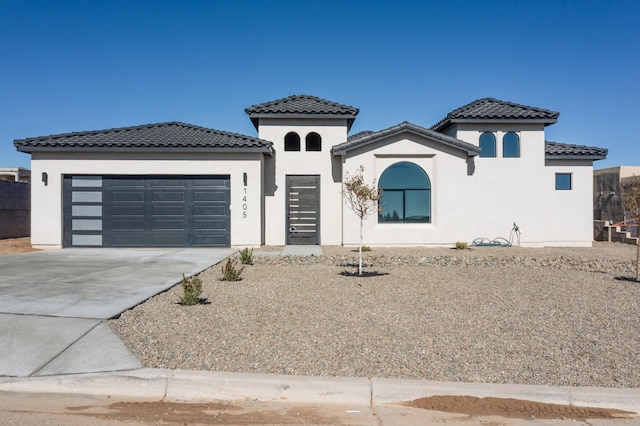 view of front facade with a garage