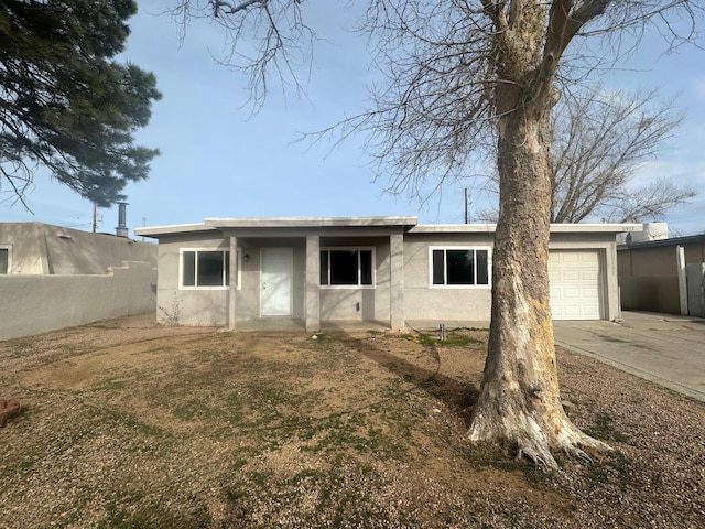 view of front facade with a garage