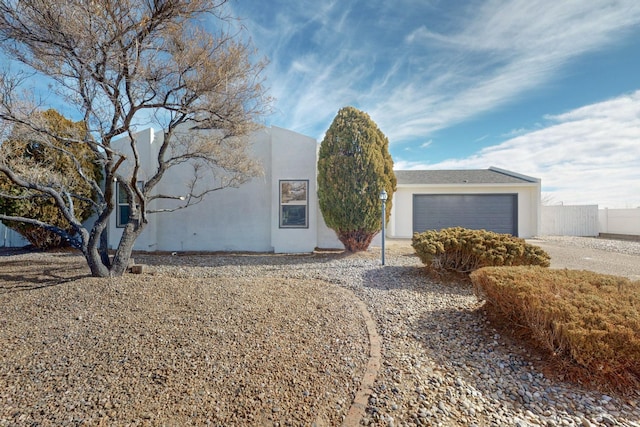 view of front facade featuring a garage