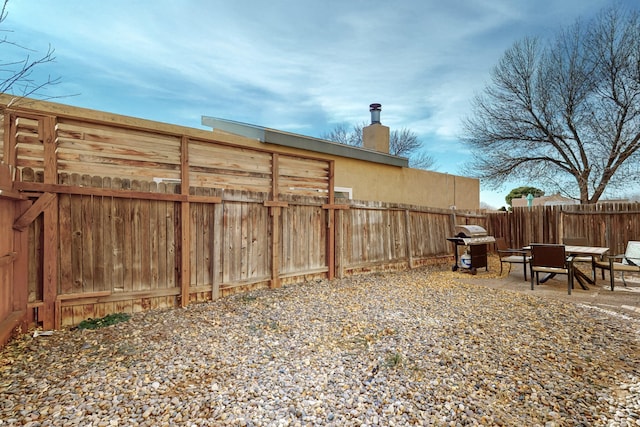 view of yard with a patio area