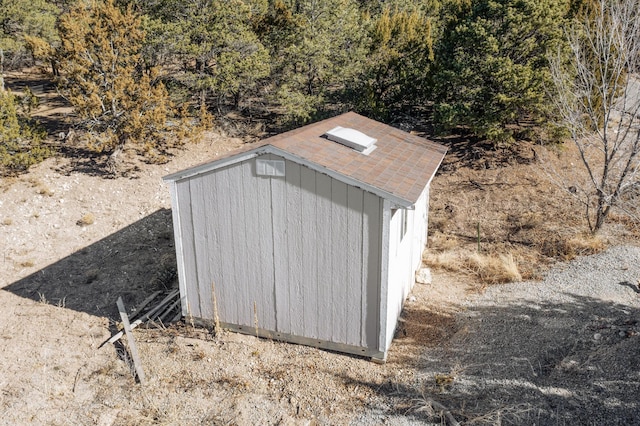 view of outbuilding