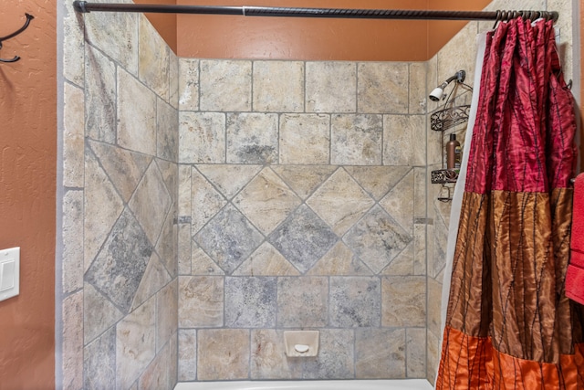 details featuring walk in shower