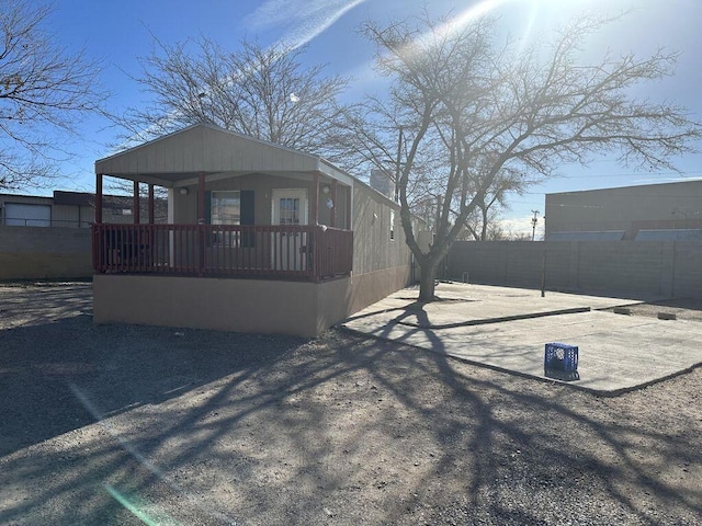 exterior space featuring a porch