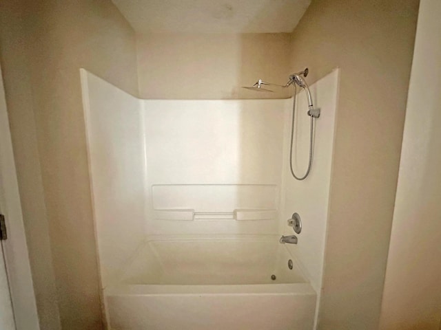 bathroom featuring shower / tub combination