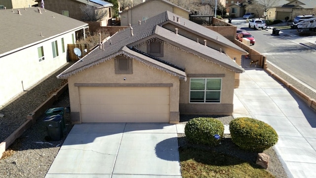 view of front facade featuring a garage