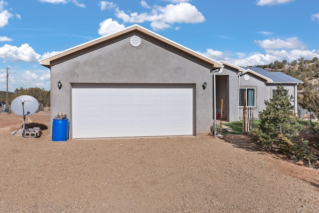 view of front facade featuring a garage