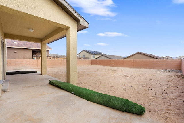 view of yard featuring a patio